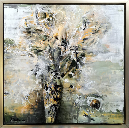 Beautiful enigmatic framed about eternity and perenity still life painting by O KLOSKA par Ovidiu Kloska, Peinture en vente sur Singulart