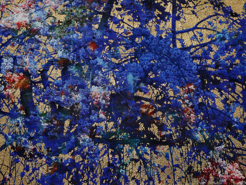 Ultramarine and golden cherry blossom par Karin Vermeer, Peinture en vente sur Singulart