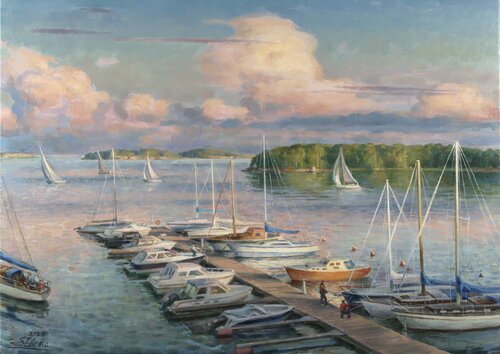 Evening clouds roll in over the bay. Serguei Zlenko