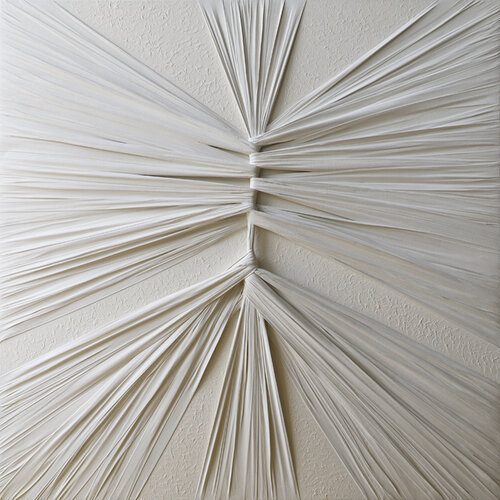 WHITE BUTTERFLY van Alla Grande, Textiel te koop op Singulart