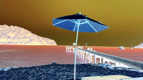 Beach umbrella di Sumit Mehndiratta, Fotografia in vendita su Singulart