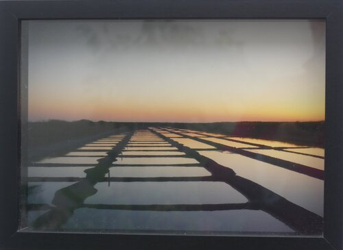 Impression Fine Art "Les marais salants de ré au crépuscule" von Michel Thévenot, Fotografie kaufen auf Singulart