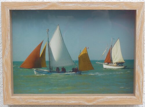 Impression Fine Art "Flottille des Pertuis en régate 2 - Le Notre-dame-de-la-Clarté et le Jules" par Michel Thévenot, Photographie en vente sur Singulart