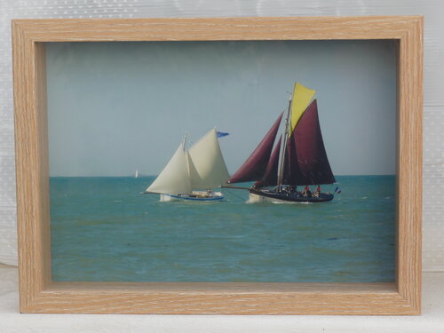 Impression Fine Art "Flottille des Pertuis en régate 4- Le Laisses- les- dire et le Bella Julia par Michel Thévenot, Photographie en vente sur Singulart