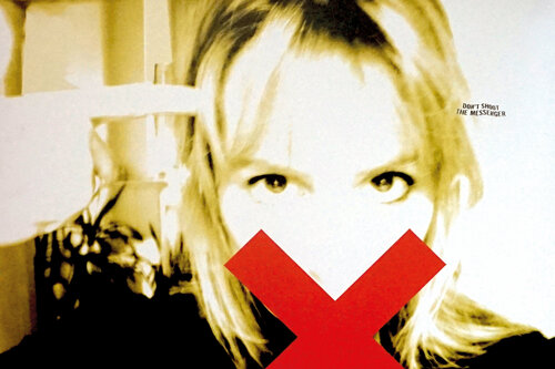 Don't Shoot The Messenger 01 von Marit Otto, Druck kaufen auf Singulart