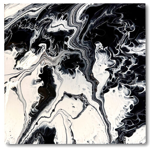 black and White Carla Pistola