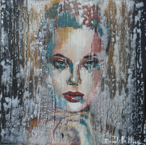 I fell confused Donatella Marraoni