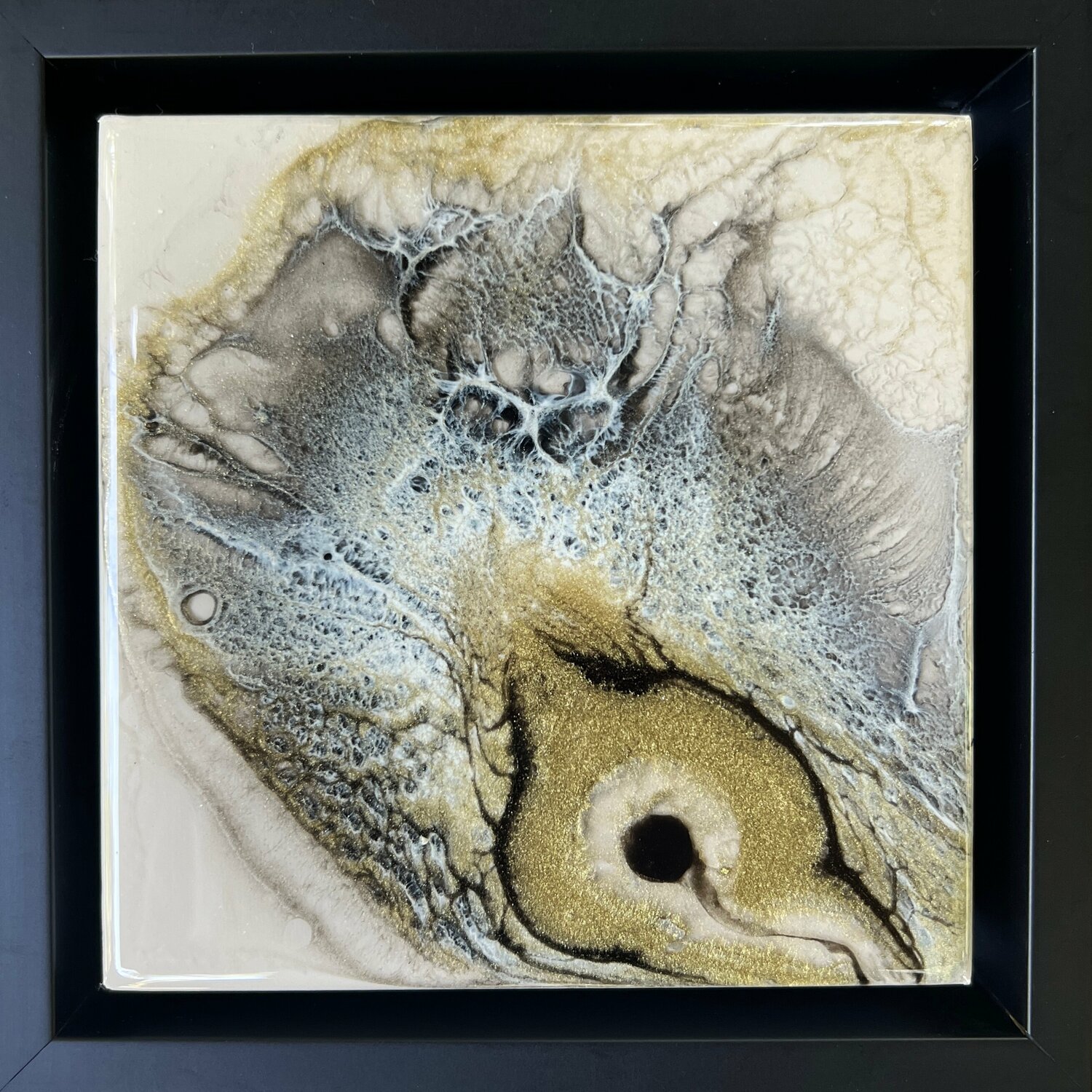 Black and white - Finding joy in simple things Ana Hefco