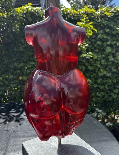 Prèt-à-Décorer Transparant Red by Herold Van den Berg, 彫刻 for Sale on Singulart