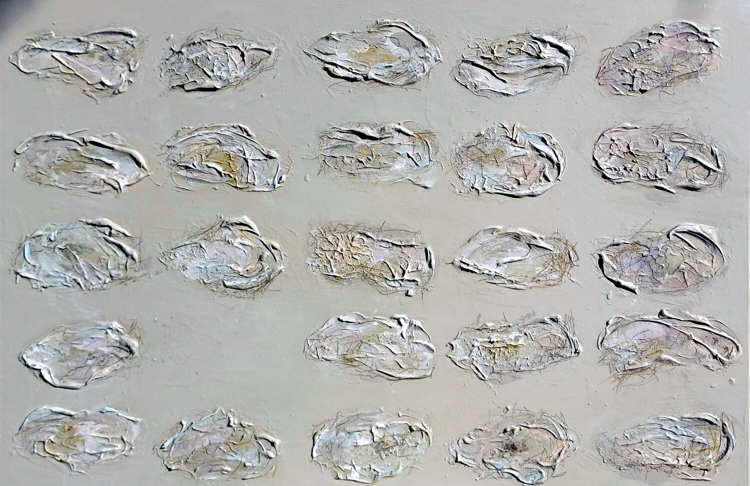 Grey Oyster IX Gunda Jastorff