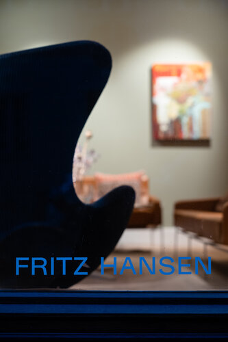 Fritz Hansen Showroom: Art Basel Miami Beach von Peter Vahlefeld, Malerei kaufen auf Singulart