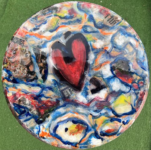 Le tabouret au coeur chouette by PatMoli, Other Media for Sale on Singulart