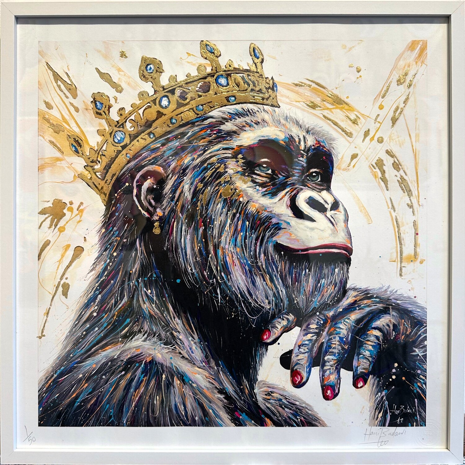 Queen Gorilla Gold Retouchè - Fine Art Edition Hani Badawi Leo Druck zu verkaufen