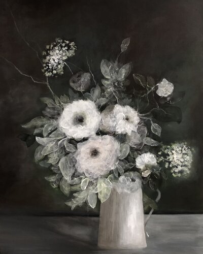 Vintage Paper Roses in Pitcher de Tamara Bettencourt, Pintura a la venta en Singulart