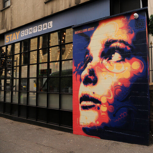 Stay Central Hotel Edinburgh Mural van Michael Corr, Schilderij te koop op Singulart