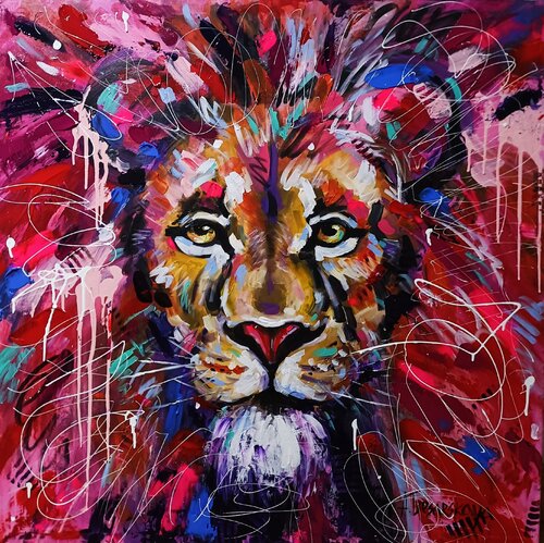 The king lion - colorful portrait lion, viva magenta color Pantone 2023 van Aliaksandra Tsesarskaya, Schilderij te koop op Singulart