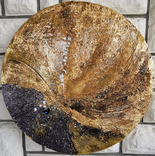 A Radiant Fusion of Gold and Lilac. Epoxy Brilliance von Annet Loginova, Malerei kaufen auf Singulart