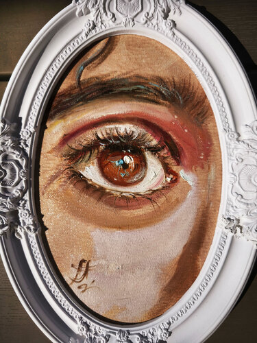 Eye Miniature Oil Painting in Handmade Ceramic Frame van Annet Loginova, Schilderij te koop op Singulart