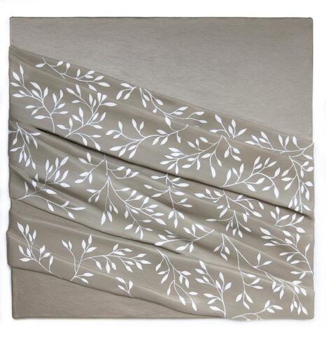 Pearlescent Drapery. de Svetlana Saratova, Pintura a la venta en Singulart