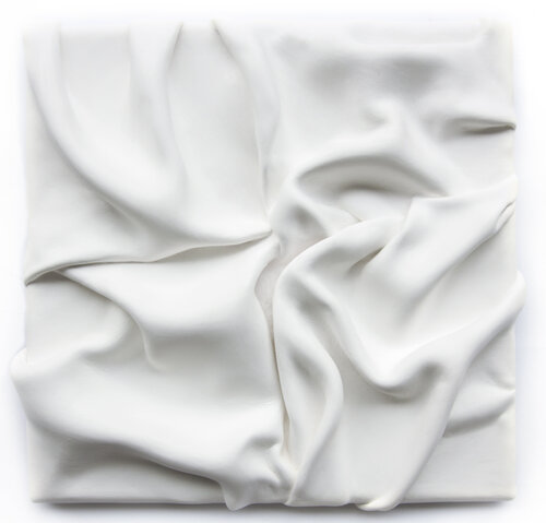 White folds 1. 3D abstraction. par Svetlana Saratova, Peinture en vente sur Singulart