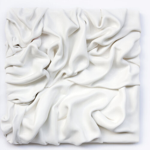 White folds 2. 3D abstraction. par Svetlana Saratova, Peinture en vente sur Singulart