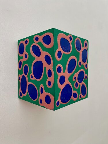 YING YANG Green, Pink & Dark Blue van Pablo Contrisciani, Schilderij te koop op Singulart