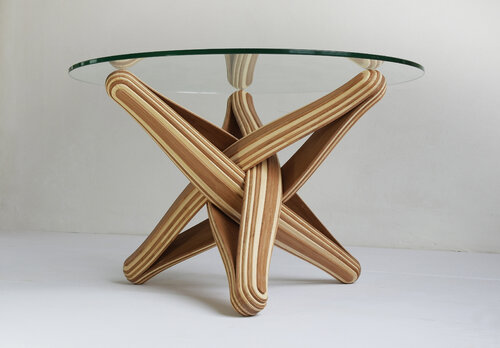 "Lock C"   sculptural caramel / natural bamboo coffeetable von Jan Paul, Andere Medien kaufen auf Singulart