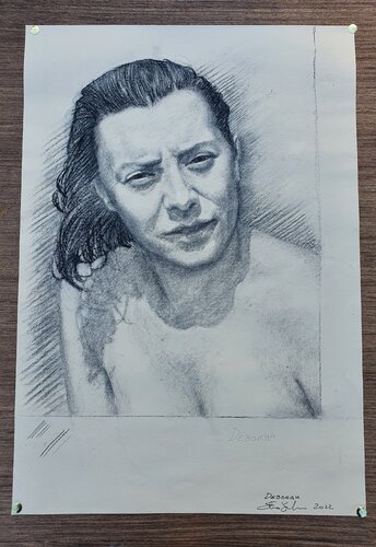 Ritratto a carboncino su carta a spolvero , Deborah. van Elisa Spagnoli, Tekening te koop op Singulart