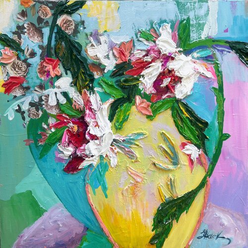 Yellow vase van Julia Hacker, Schilderij te koop op Singulart