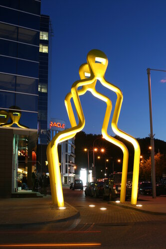 Twins van Tadas Gutauskas, Beeldhouwwerk te koop op Singulart