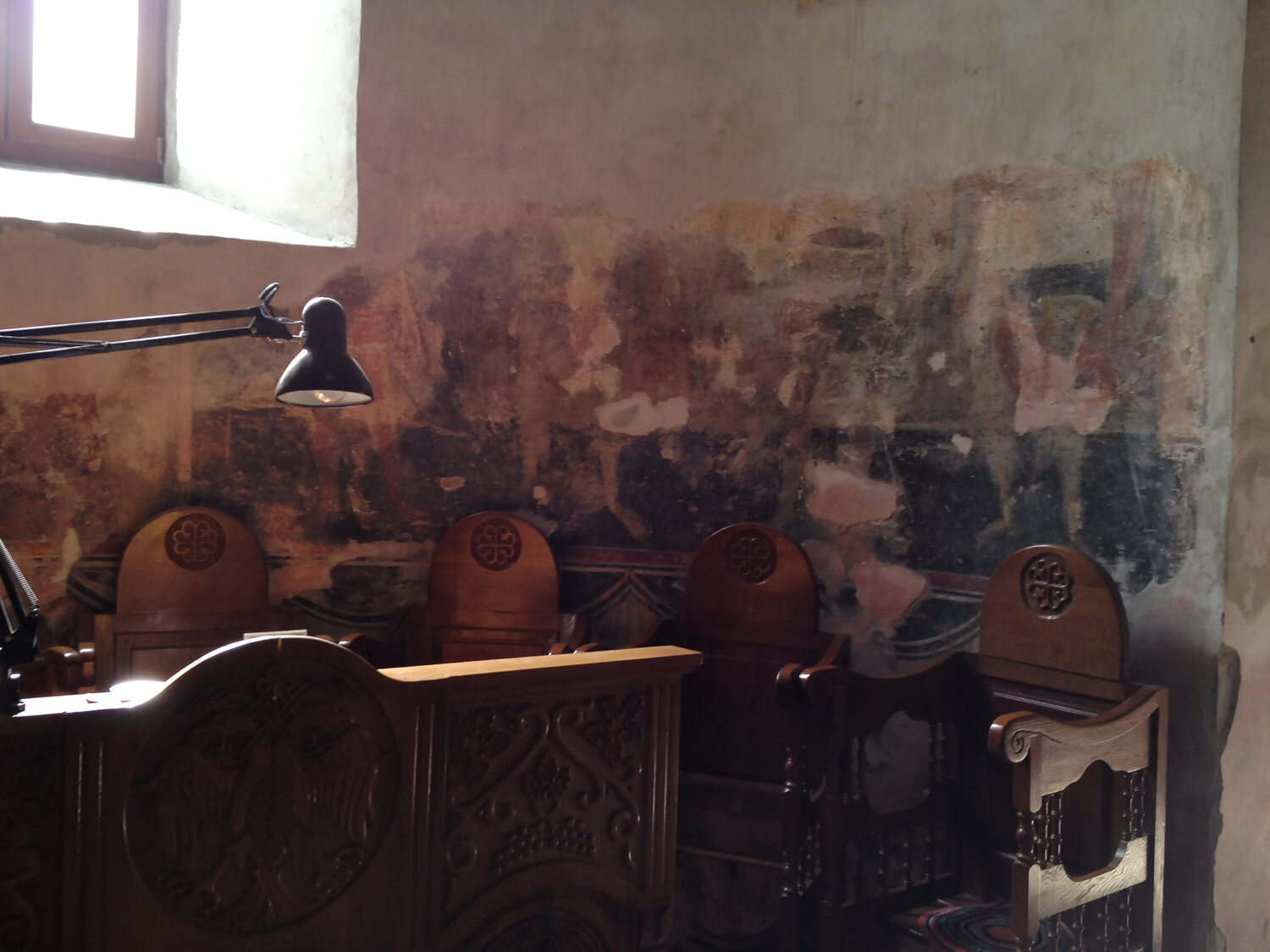 Serbian Church Faded Wall Barry Kootchin Fotografie zu verkaufen