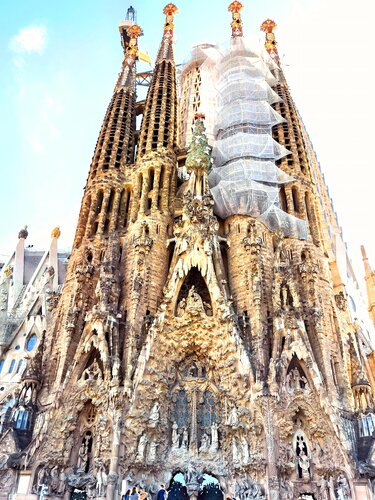 Sagrada Família. Barcelona, Catalonia, Spain von Irina BAST, Fotografie kaufen auf Singulart