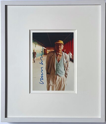 Art Card: David Hockney in 1853 gallery (Hand Signed by David Hockney) von David Hockney, Druck kaufen auf Singulart