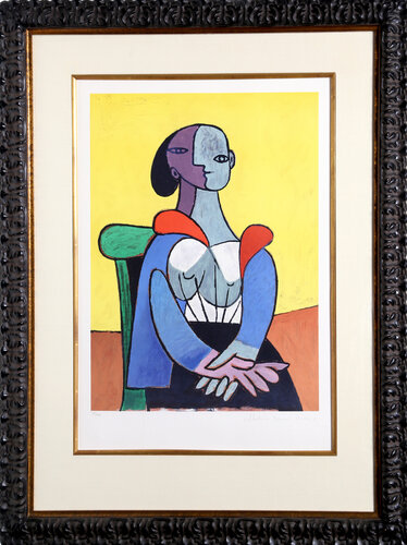Femme A La Chaise Sur Fond Jaune van Pablo Picasso, Afdruk te koop op Singulart