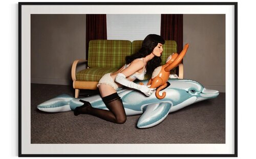 Girl with Dolphin and Monkey van Jeff Koons, Fotografie te koop op Singulart