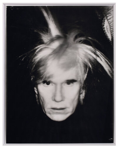 Self Portrait – Fright Wig di Andy Warhol, Fotografia in vendita su Singulart