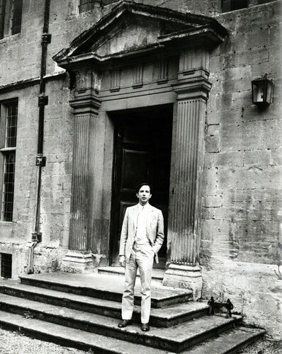 Fred Hughes at English estate di Andy Warhol, Fotografia in vendita su Singulart