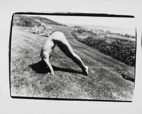 Gelatin silver print of Pat Cleveland Doing Handstand in Montauk by Andy Warhol di Andy Warhol, Fotografia in vendita su Singulart