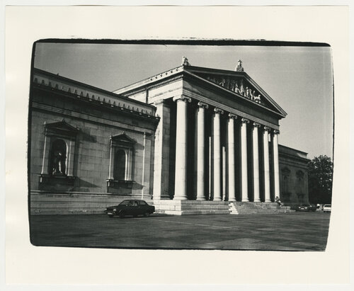 Munich Glyptothek di Andy Warhol, Fotografia in vendita su Singulart