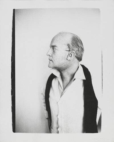 Gelatin silver print of Truman Capote by Andy Warhol van Andy Warhol, Fotografie te koop op Singulart