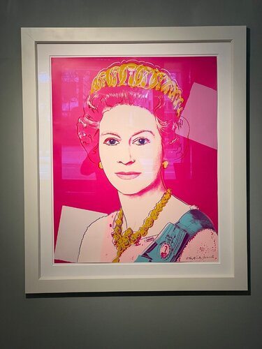 Queen Elizabeth II ( Royal Edition ) van Andy Warhol, Afdruk te koop op Singulart