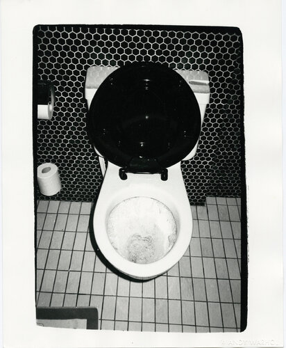 Toilet / Fountain at Baur au Lac Hotel in Zurich van Andy Warhol, Fotografie te koop op Singulart