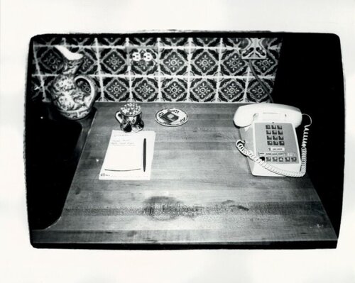 Tabletop van Andy Warhol, Fotografie te koop op Singulart