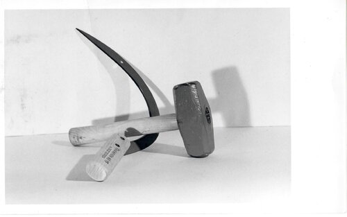 Hammer and Sickle van Andy Warhol, Fotografie te koop op Singulart