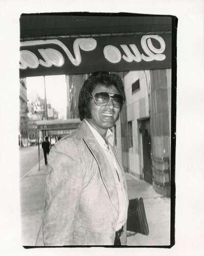 Engelbert Humperdinck van Andy Warhol, Fotografie te koop op Singulart