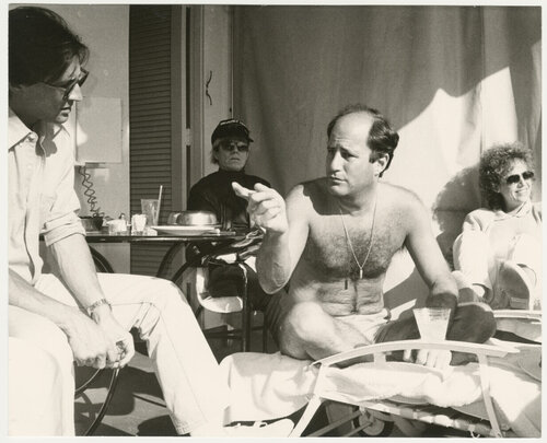 Andy Warhol with Ronald Perelman at the Beverly Hills Hotel di Andy Warhol, Fotografia in vendita su Singulart