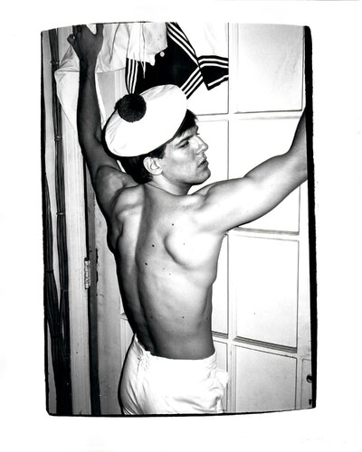 Querelle (Male model) di Andy Warhol, Fotografia in vendita su Singulart