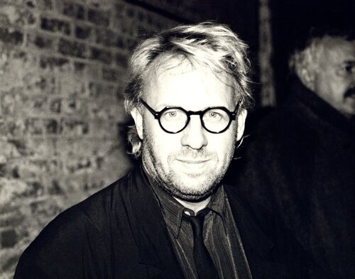 Andy Warhol, Photograph of Joseph Kosuth circa 1985 van Andy Warhol, Fotografie te koop op Singulart