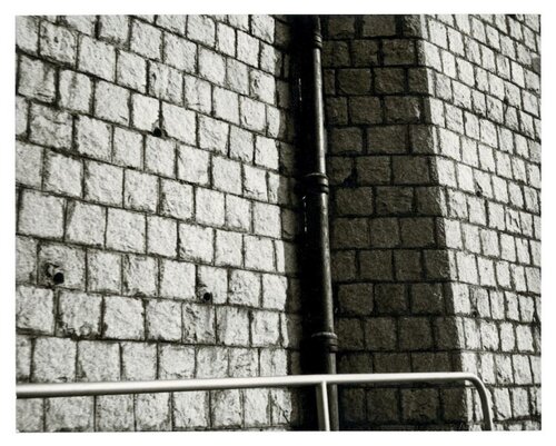Stone Wall van Andy Warhol, Fotografie te koop op Singulart