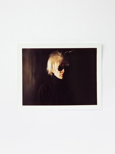 Self-Portrait in Fright Wig di Andy Warhol, Fotografia in vendita su Singulart